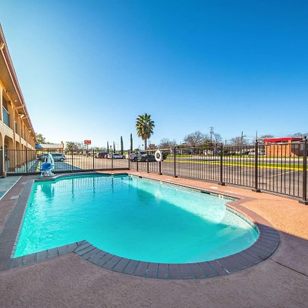 Econo Lodge San Marcos University Area Exteriér fotografie