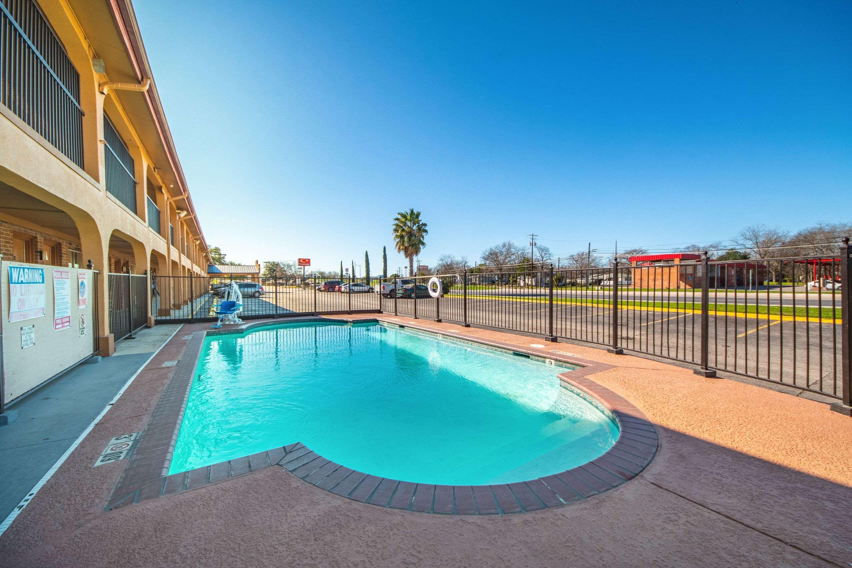 Econo Lodge San Marcos University Area Exteriér fotografie